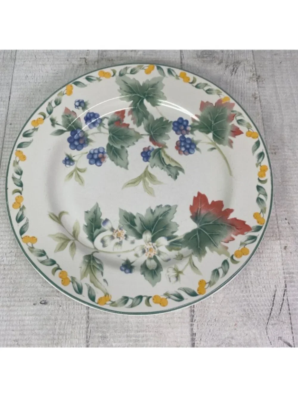 Vintage Julie Pople Avon COUNTRY FRUIT COLLECTION Porcelain Salad Plate Set 4